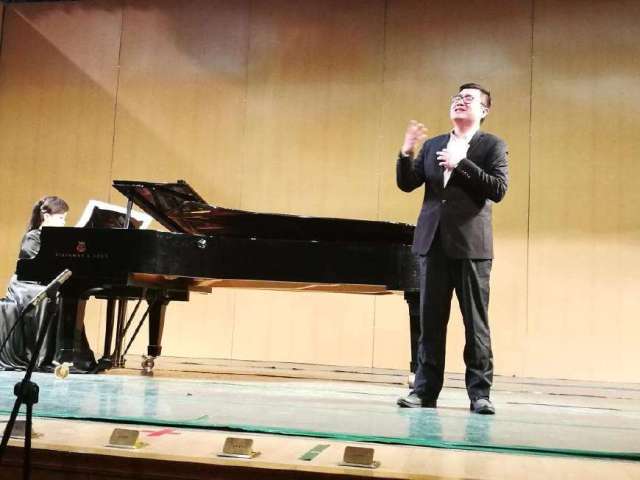 美术专业学费高_音乐类专业学费高_大学学费