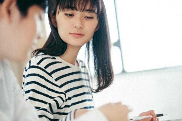 高考作文：阅卷组长视角精选真题范文，剖析核心能力与写作要点