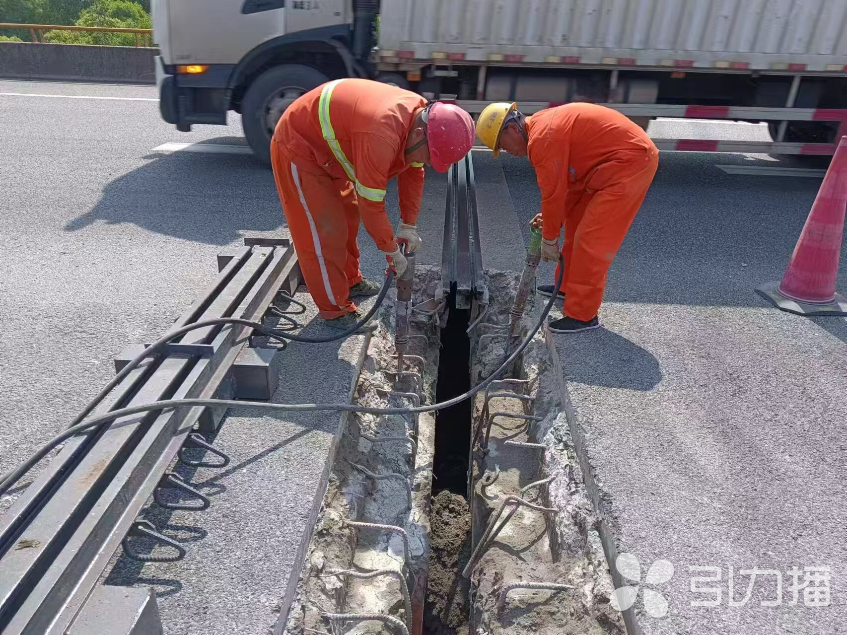 高速道路养护_常嘉高速集约化养护施工_苏州绕城高速病害处治