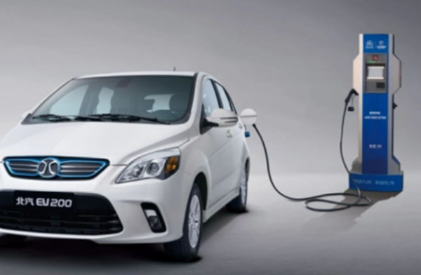 新能源汽车优势多，不受限号政策制约更便捷