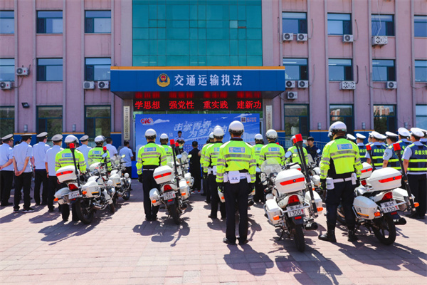 爱心送考活动_高考出租车免费服务_高考交通