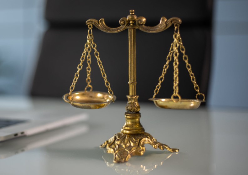 快递仓库倒闭，包裹赔偿、滞留全解析，教你这样应对