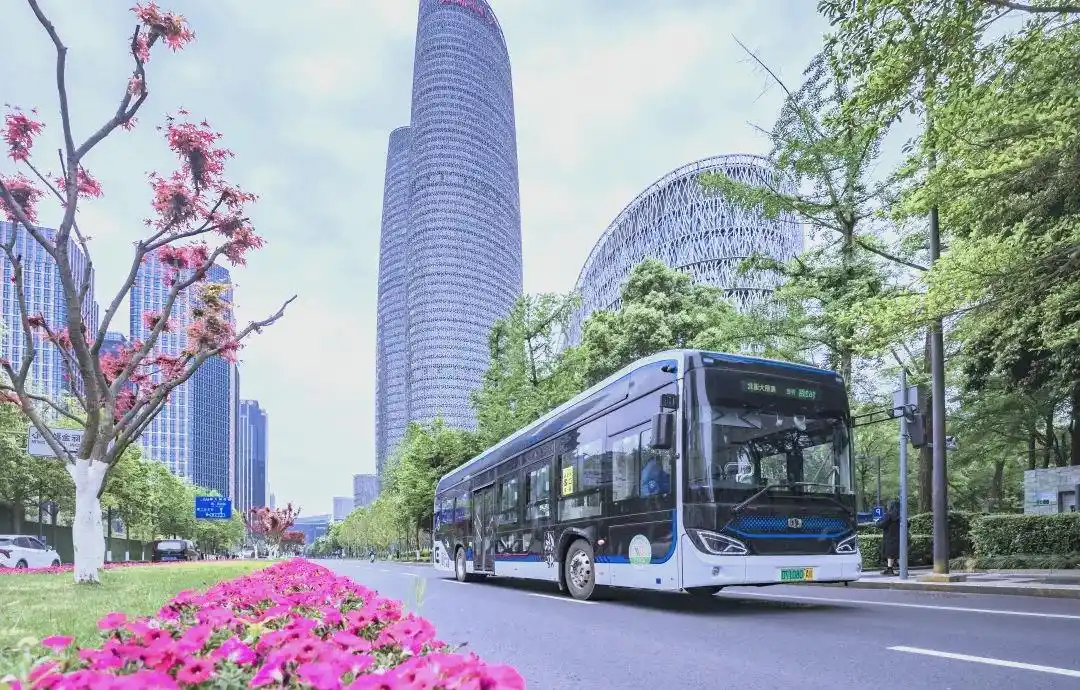 成都发布绿色交通方案，含绿色出行规划，至2025年目标明确