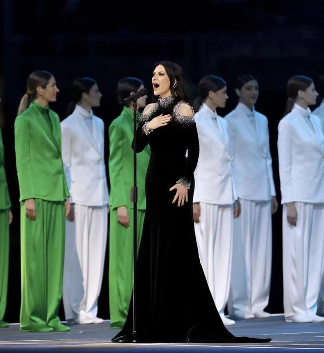 米兰冬奥会圣火点燃_谷爱凌冬奥会银牌_冬奥会会徽